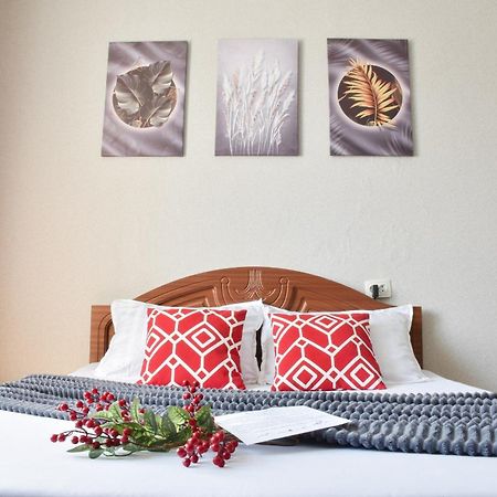 Yourhouse Микрорайон Жетысу-2, Дом 69 Almaty Ngoại thất bức ảnh