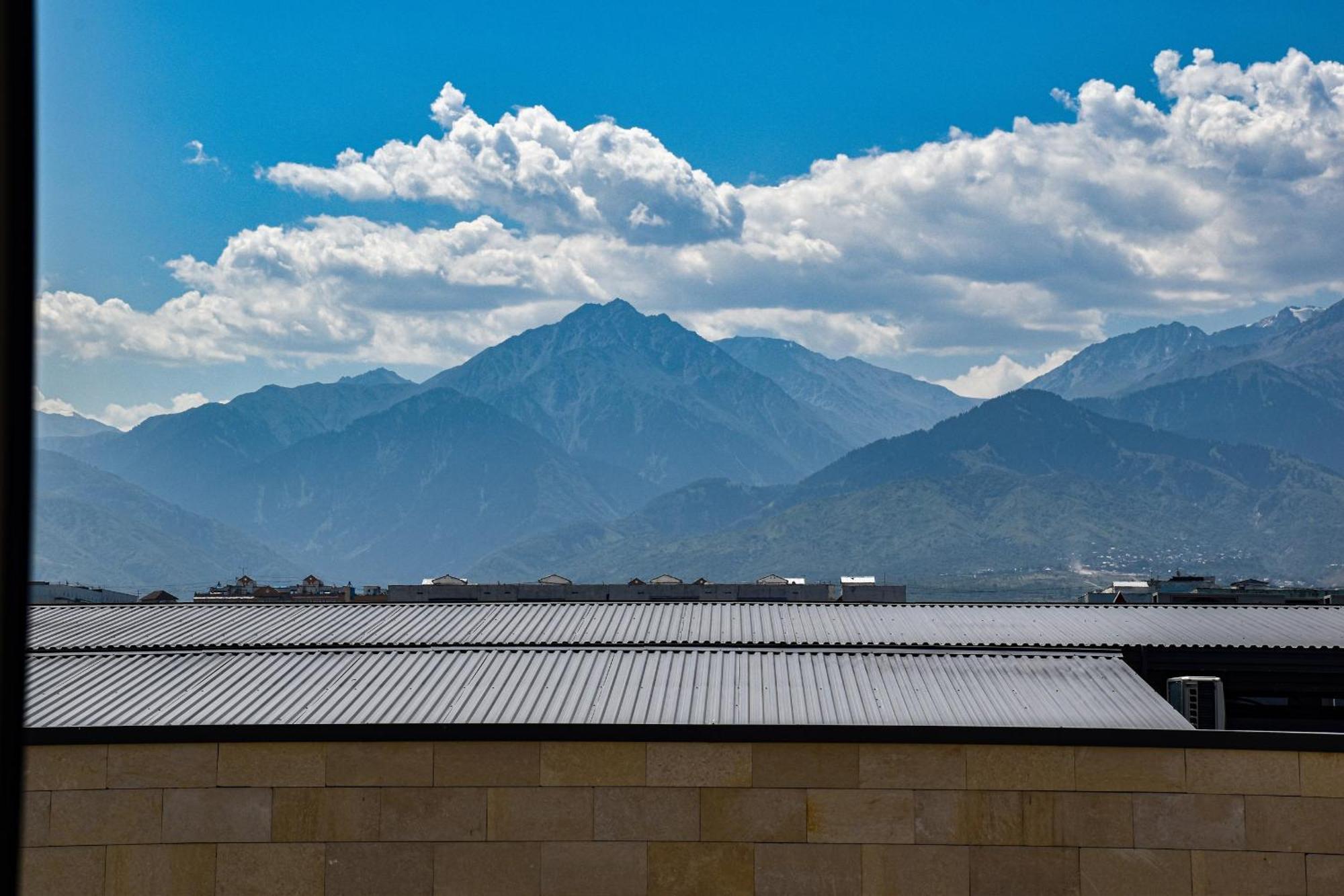 Yourhouse Микрорайон Жетысу-2, Дом 69 Almaty Ngoại thất bức ảnh